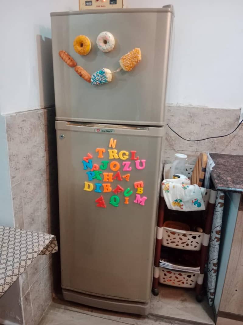 Dawlance Medium sized fridge 0