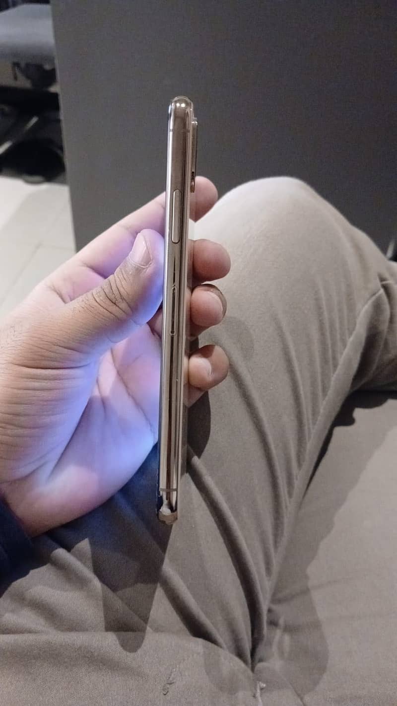 Apple iPhone X 2
