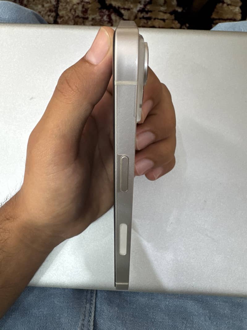 Apple iPhone 14 4