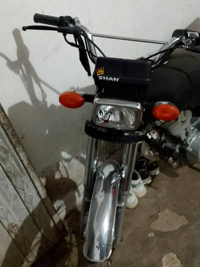 125 Honda 2016 geniun bike 1 hand use and house use condition 10/8