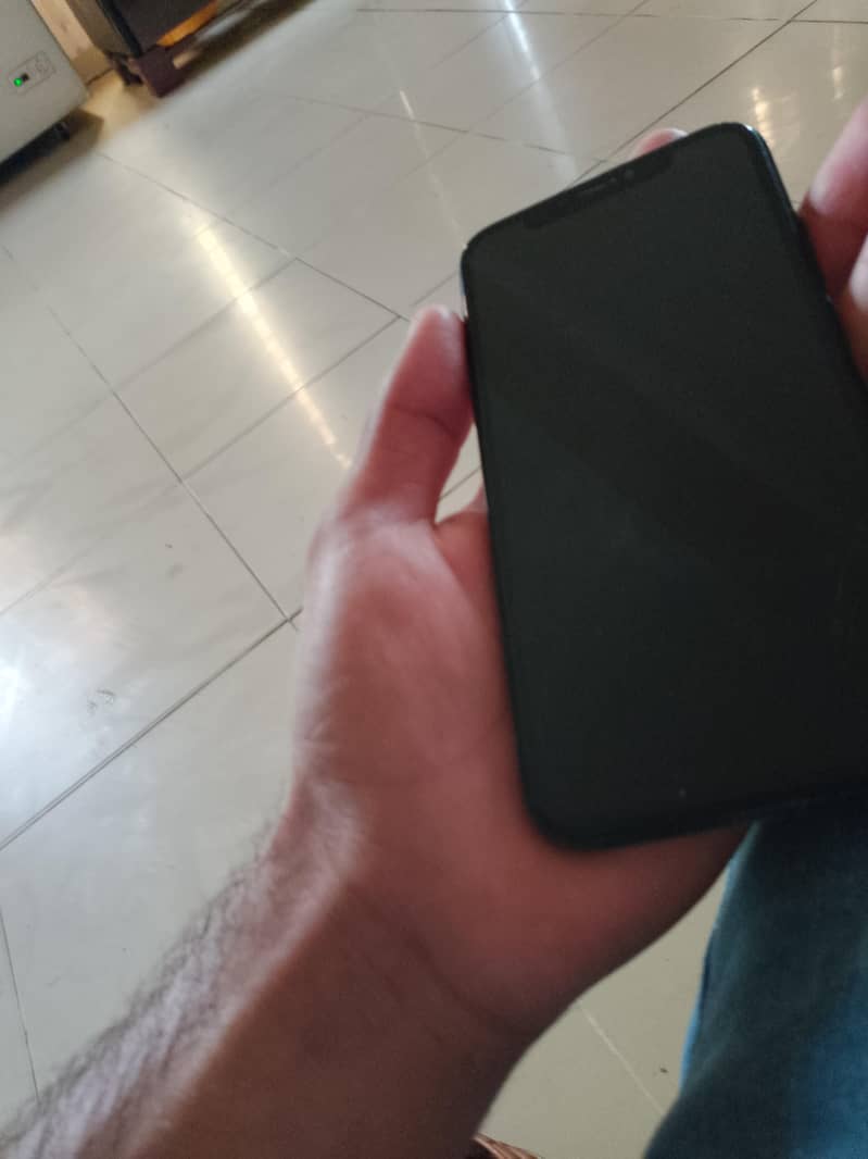 Apple iPhone X 1