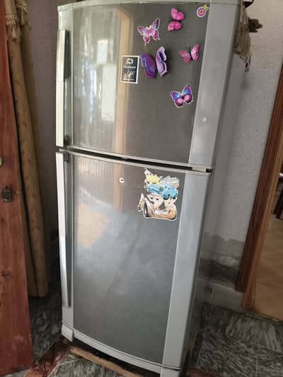 Dawlance refrigerator working without battery for sale.