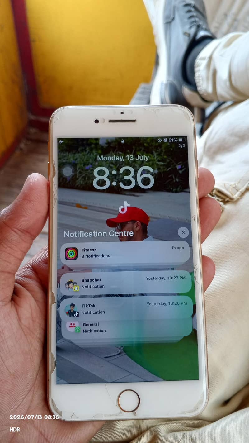 Apple iPhone 8 Plus 2