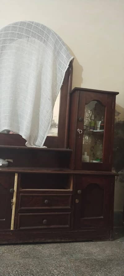 dressing table
