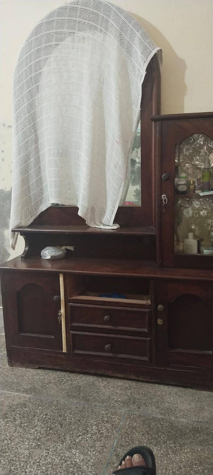 dressing table 2