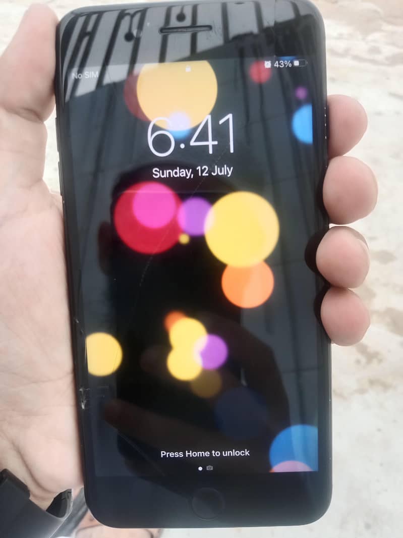 Apple iPhone 7 Plus 1