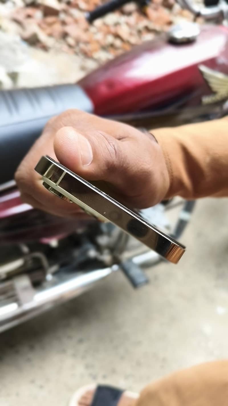 14 pro max 4
