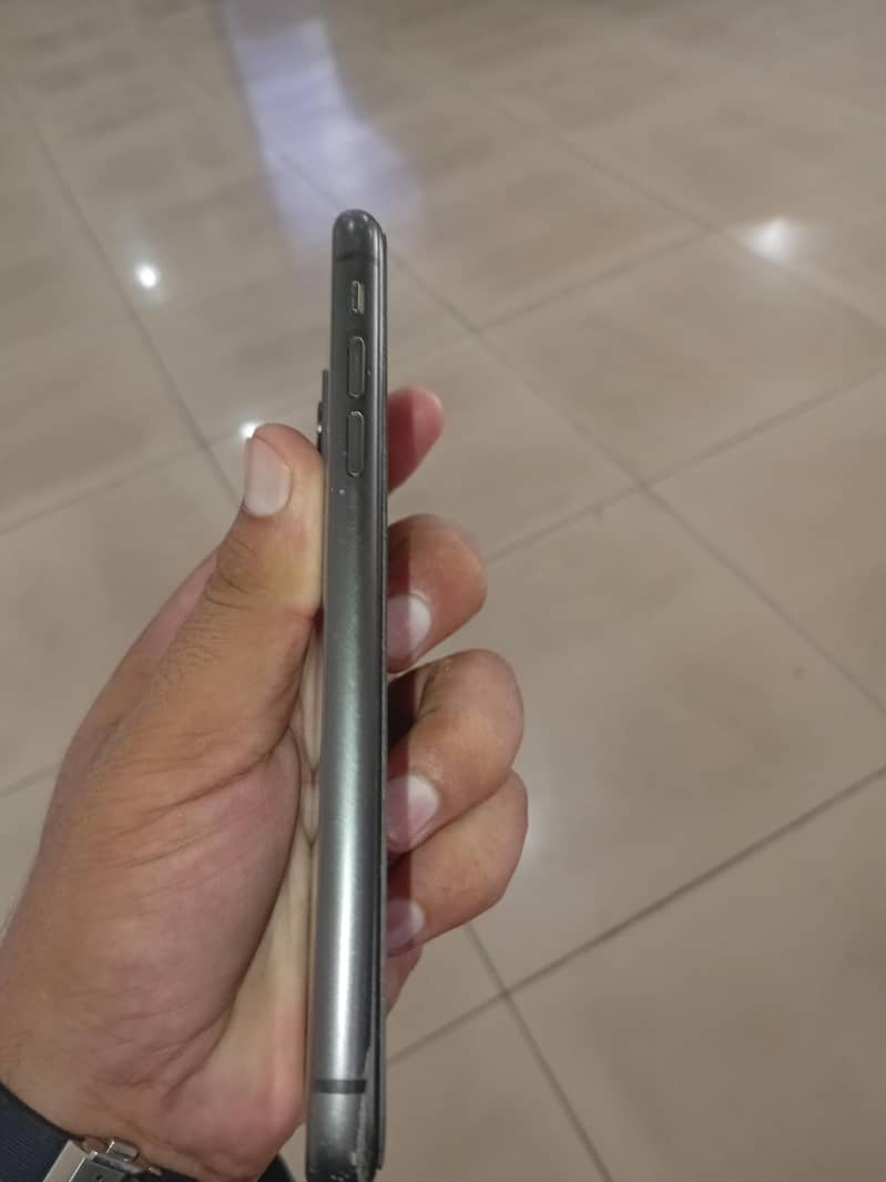 Apple iPhone 11 1