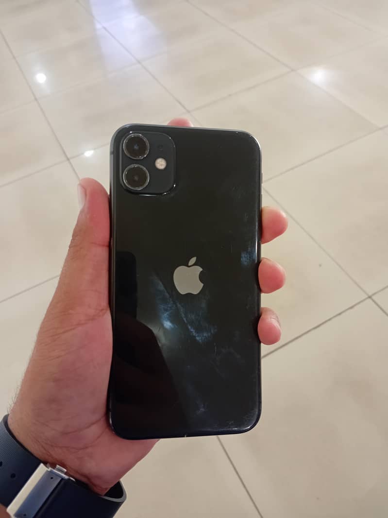 Apple iPhone 11 3