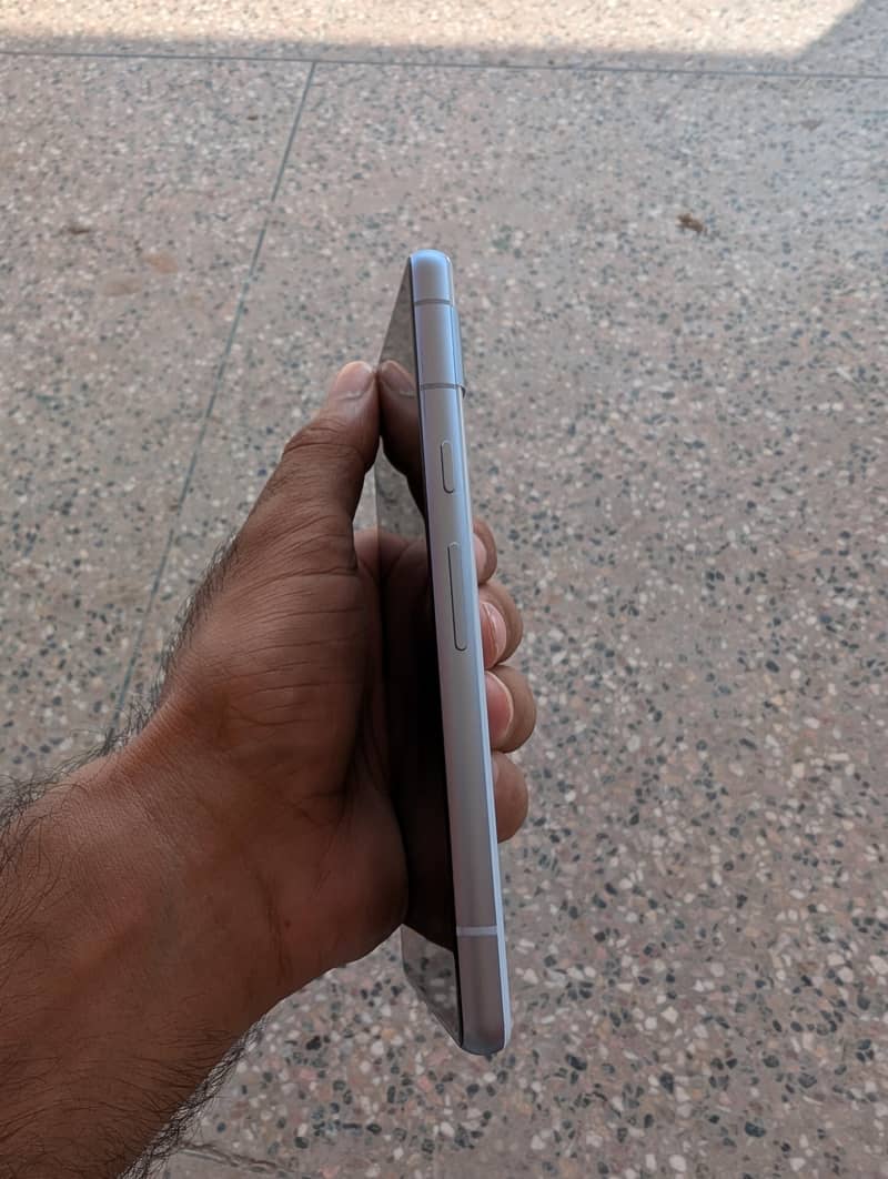 Google Pixel 7a 2