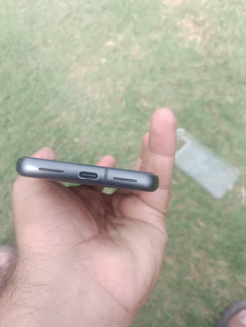 Google pixel 8 3