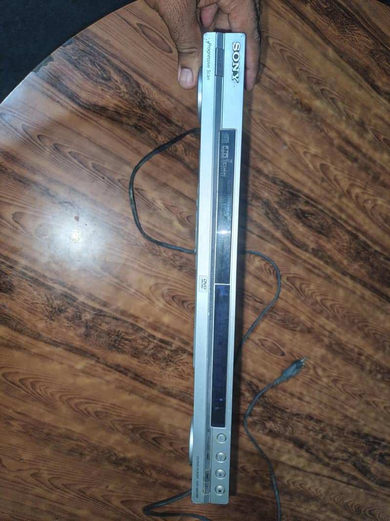 Sony CD/DVD Player 0