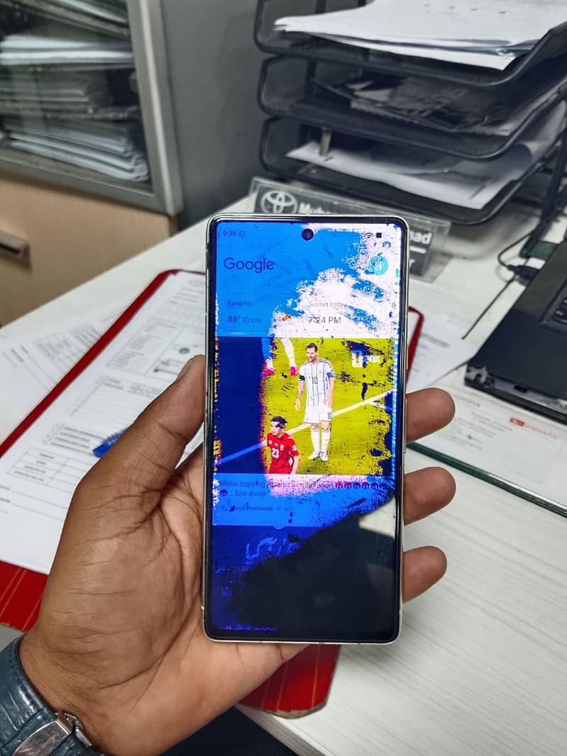 Google Pixel 7 4