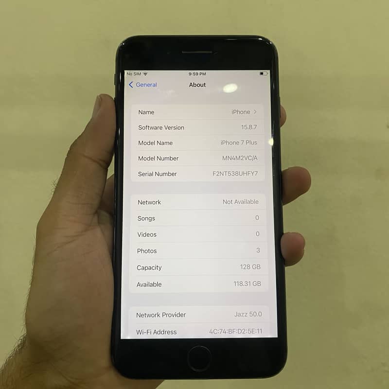 Apple iPhone 7 Plus 2