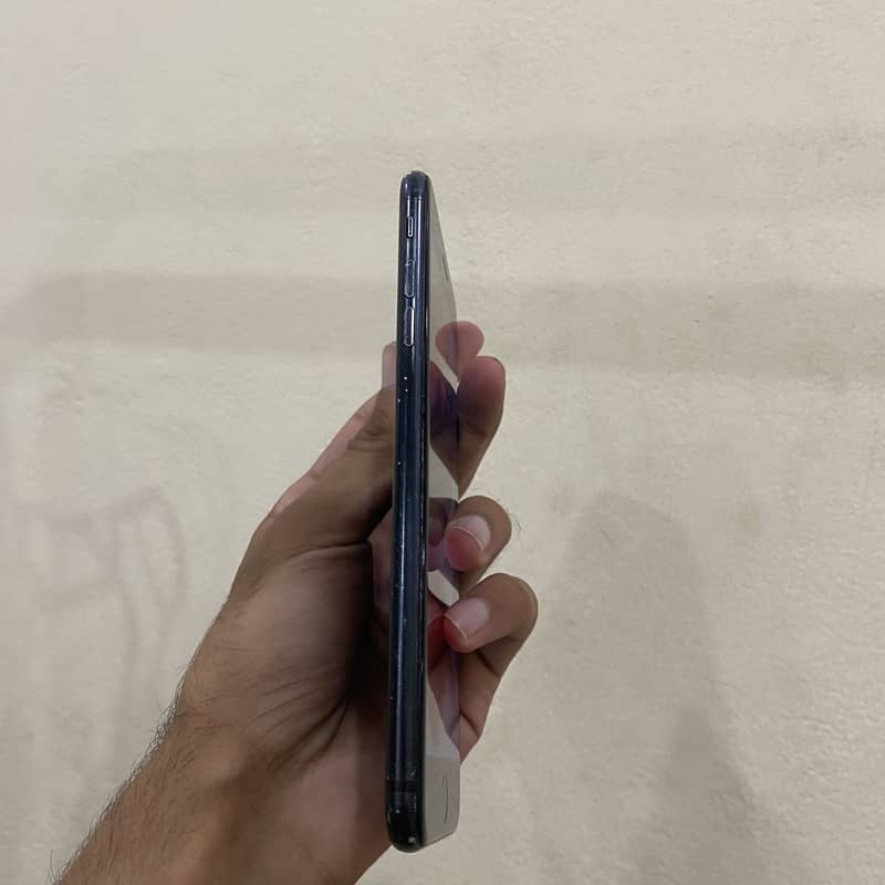 Apple iPhone 7 Plus 4