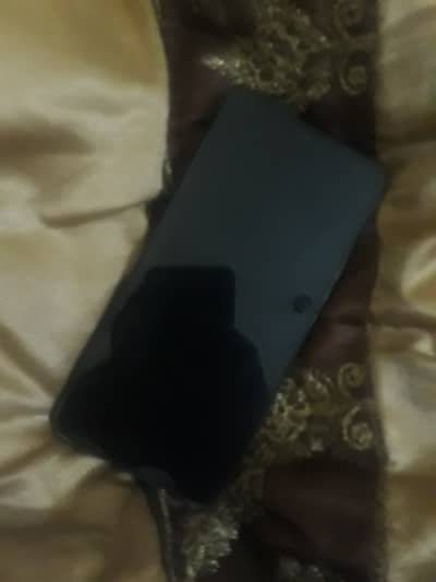 All ok screen ok SIM work 40 din use hai aquos r7