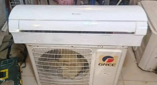Gree 1.5 ton DC inverter heat and cool totally genuine luch condition