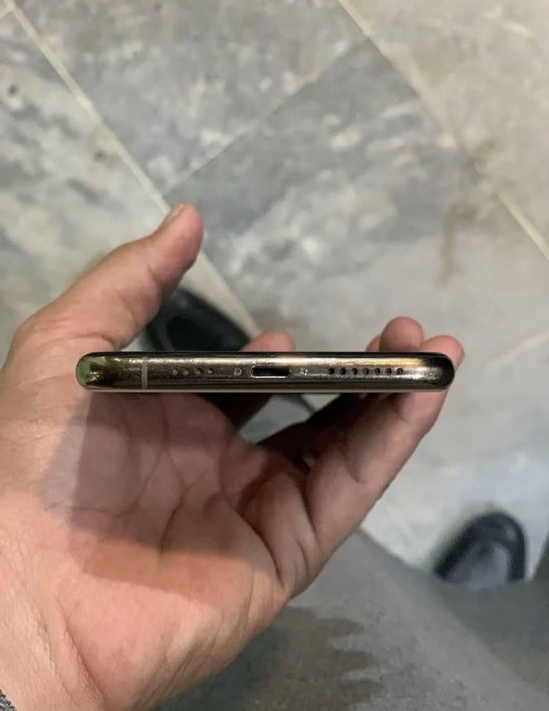Apple iPhone 11 Pro 3
