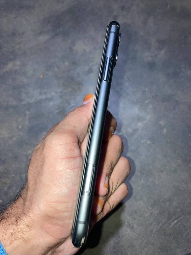 Apple iPhone 11 2
