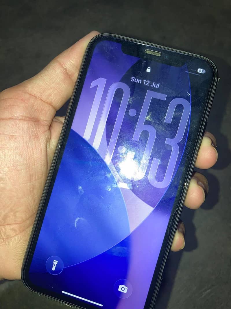 Apple iPhone 11 3