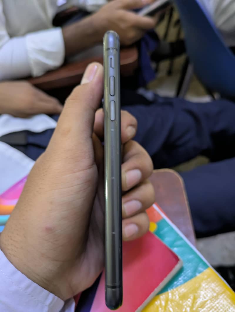 Apple iPhone 11 1