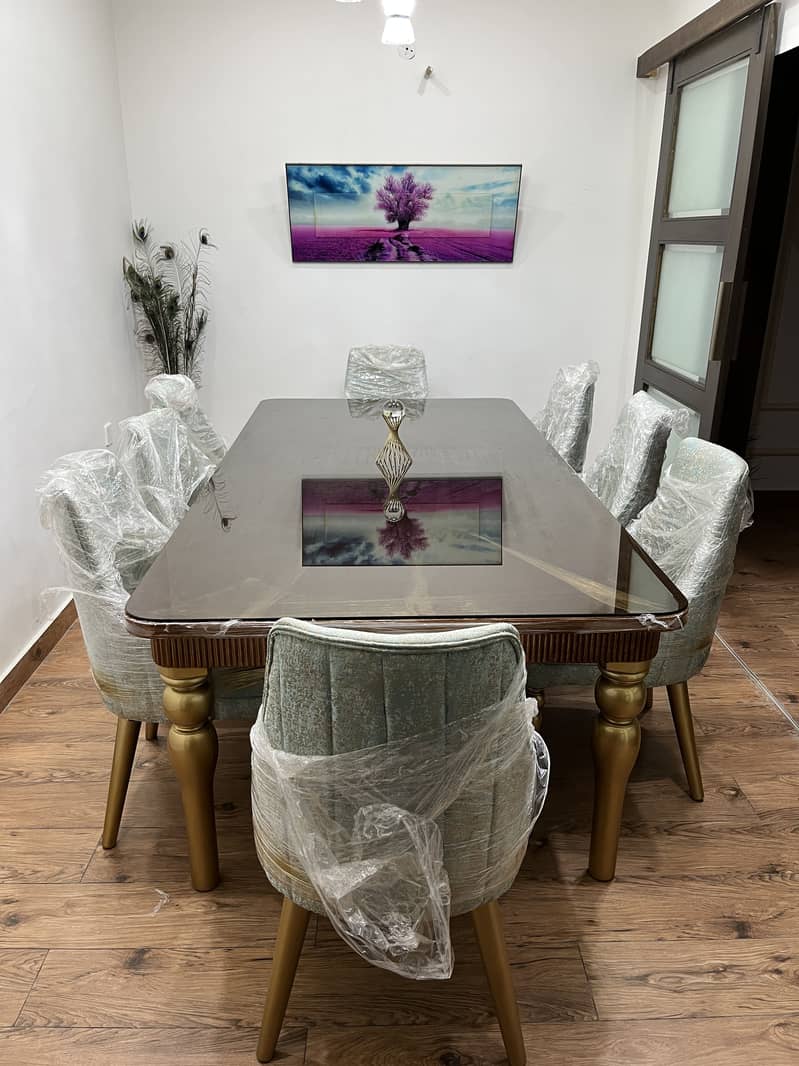 Dining Table (8 Chairs) 0