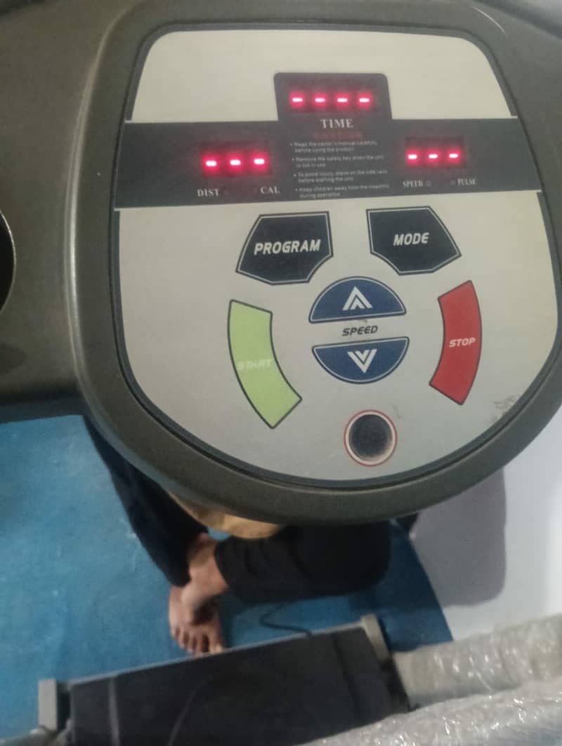 USTYLE Motorized Treadmill 1