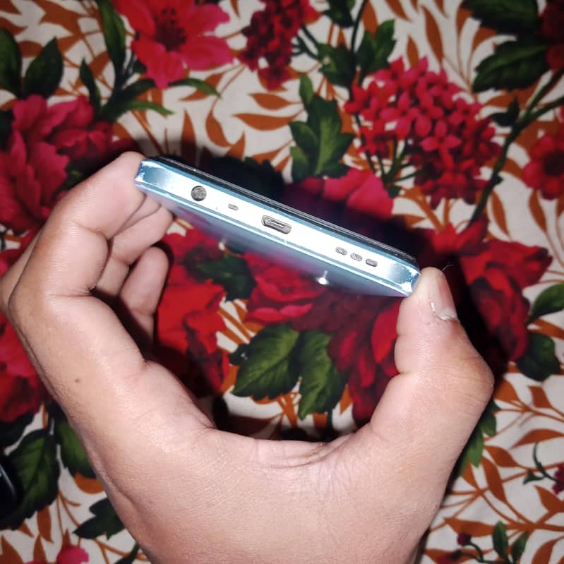 OPPO A17 0