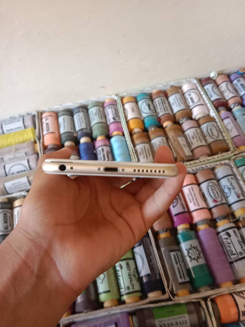 Apple iPhone 6S Plus 2