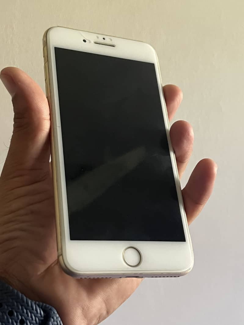 Apple iPhone 7 Plus 2