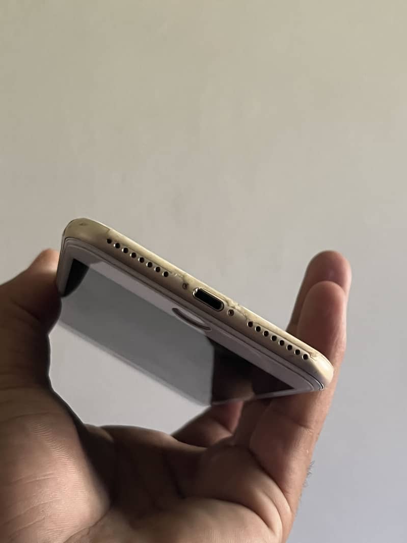 Apple iPhone 7 Plus 4