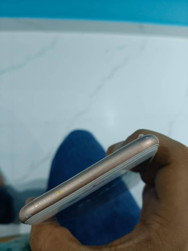 Apple iPhone 8 Plus 5