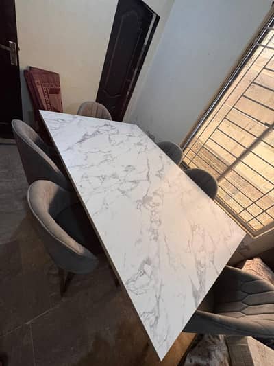 6 chairs Dining table, 10/10 condition, never used, space issue