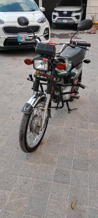 honda 125 2023 model condition like new 9/10
