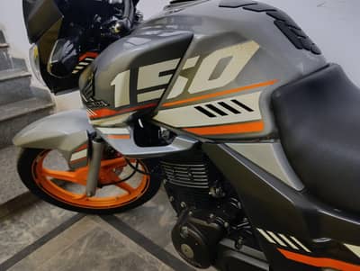 HONDA CB150F 2024