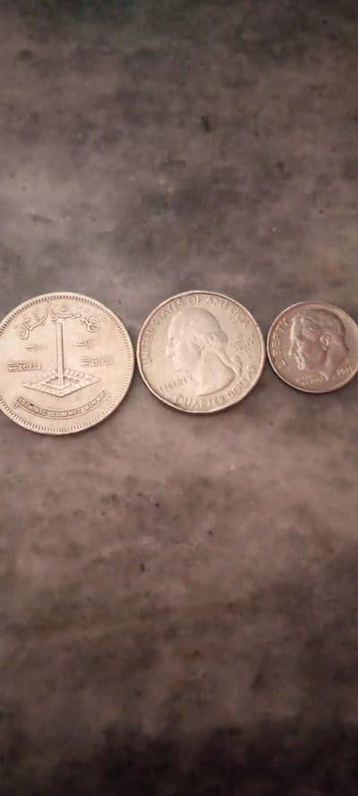 3 Collectables coins