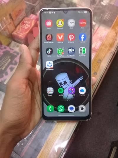 Samsung Mobile A06