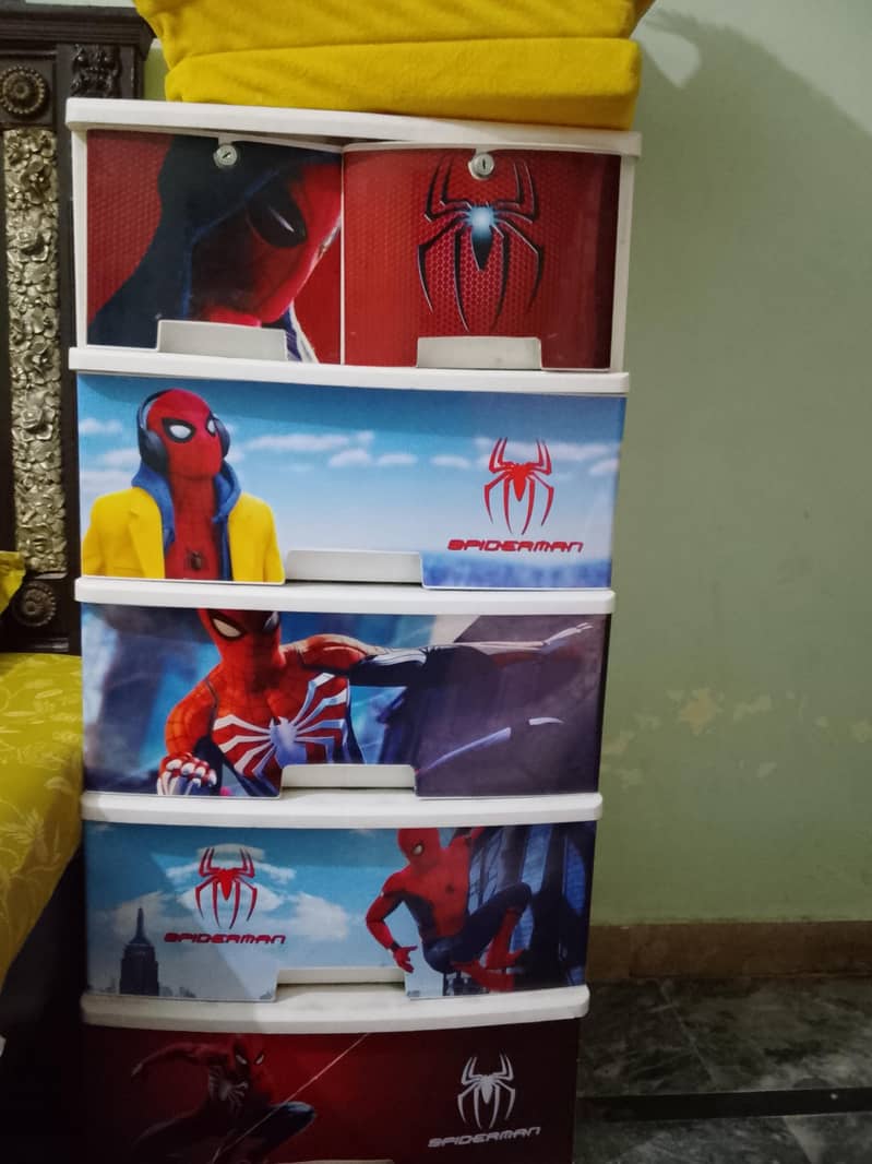 plastic cabins 0