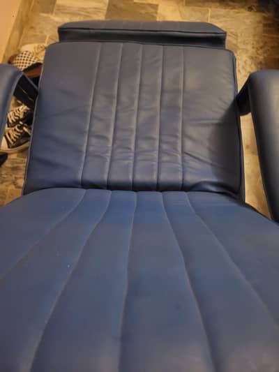 chair adjustable from back and legs
