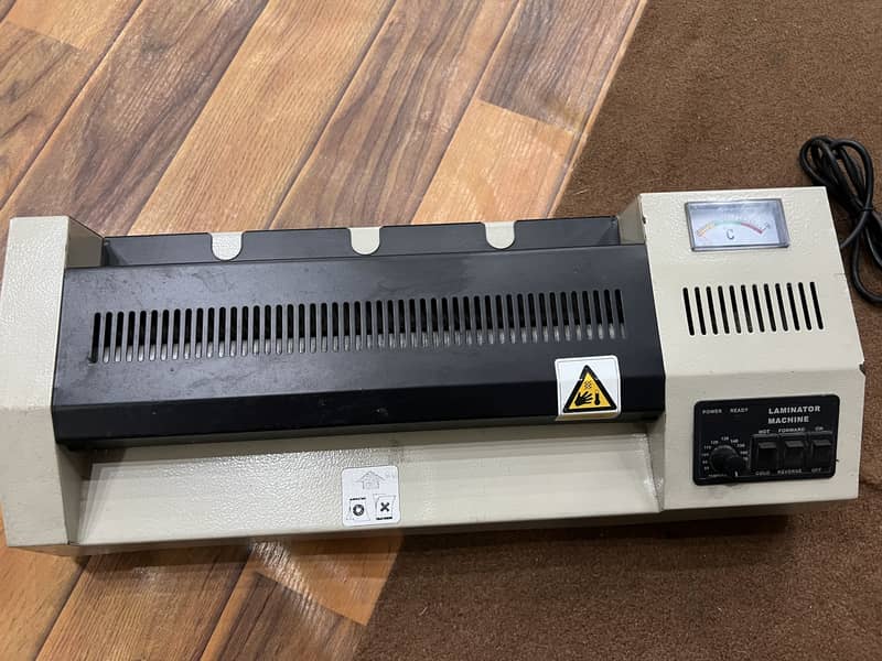 Laminator a3 320 model machine good condition 1