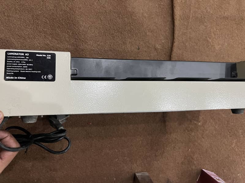 Laminator a3 320 model machine good condition 4