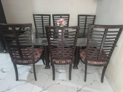 dining table with 6 wooden chairs
