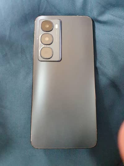 Itel City 100