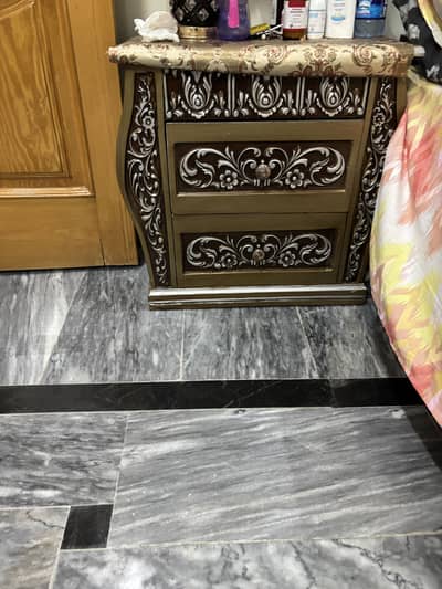 Chinoti bed set
