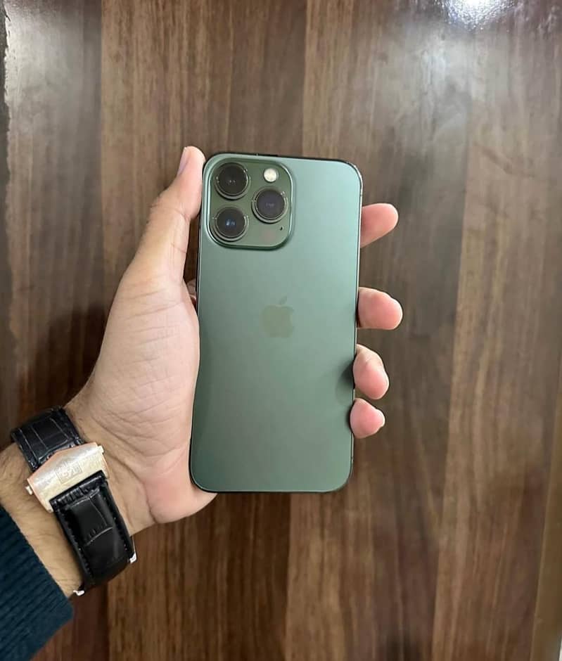 Apple iPhone 13 Pro 0