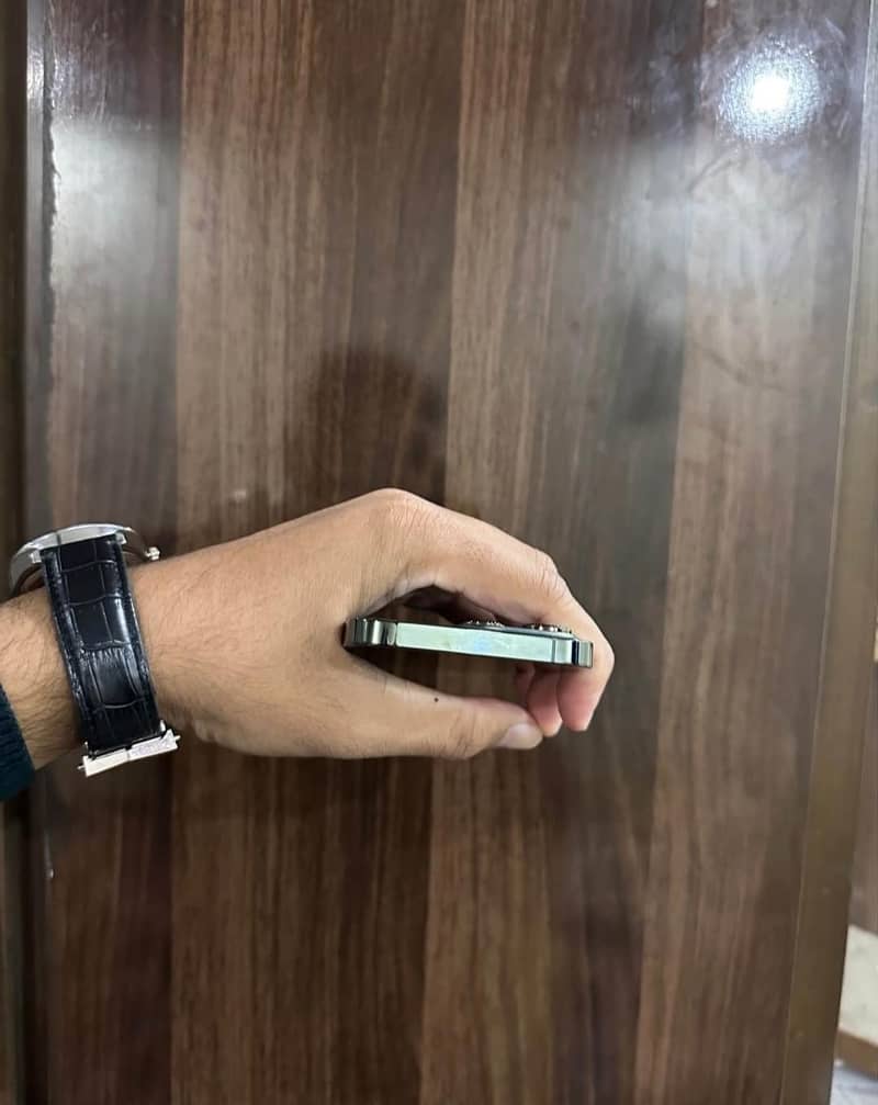 Apple iPhone 13 Pro 3