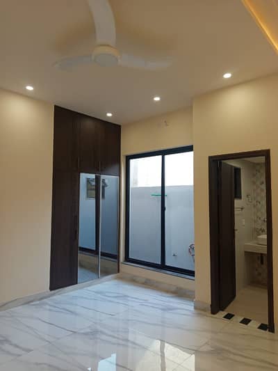 5 Marla Brand New House For Sale