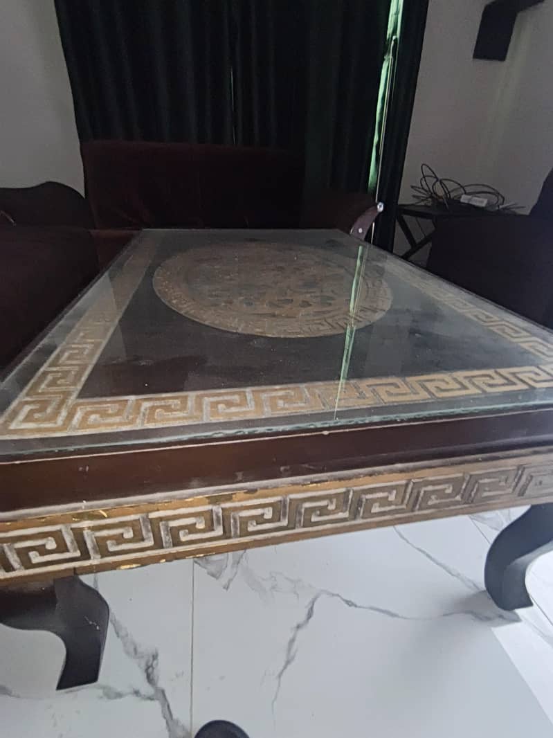 coffee table 0