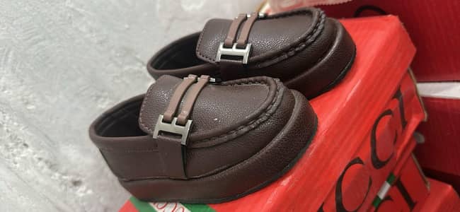 Title *Bulk Lot Kids Shoes & Sandals – Fresh Stock for Resellers!*