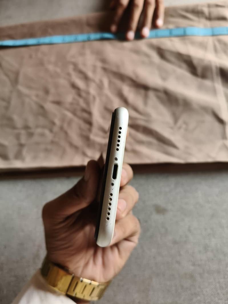 Apple iPhone 11 2